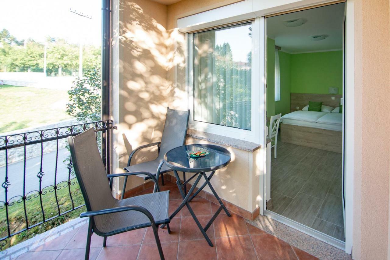 Rooms Sajina Podgrad  Buitenkant foto